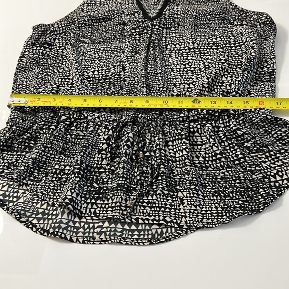 🇨🇦 Daniel Rainn size Medium sleeveless blouse - Picture 9 of 11